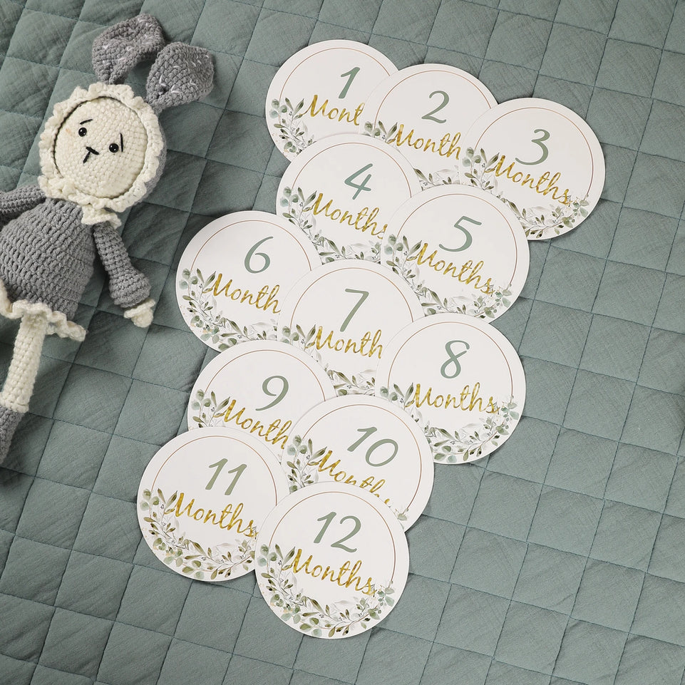 12pcs Baby Milestone Number Monthly Memorial Cards Newborn Baby Paper Wooden Engraved Age Photography Accessories Birthing Gift